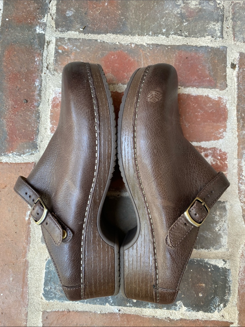 Dansko Brown Leather Slip-On Berry Clog Size 40 - Picture 12 of 16